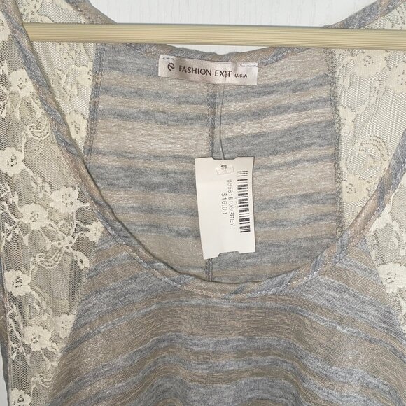 NWT Semi sheer laced hi-lo top - Picture 3 of 8